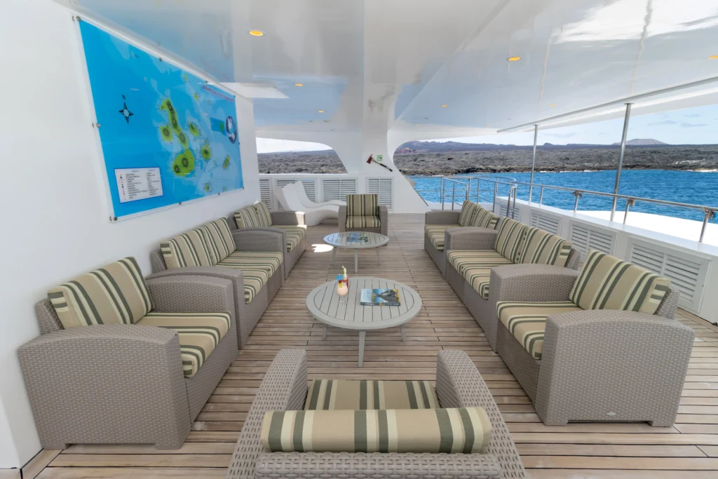 SUN DECK LEFT